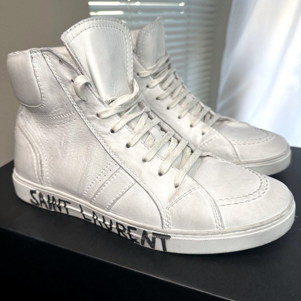 Saint Laurent White Painted Logo Outersole Sz 42.5 Pre Owned New Condition